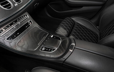 Mercedes-Benz E-Класс, 2020 год, 4 290 000 рублей, 14 фотография