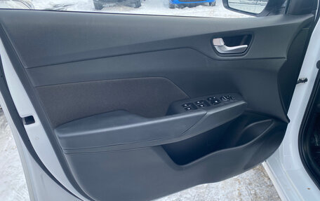 Hyundai Solaris II рестайлинг, 2021 год, 1 490 000 рублей, 11 фотография