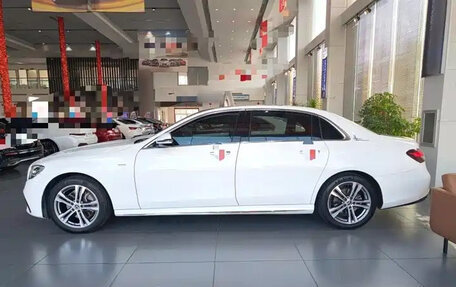 Mercedes-Benz E-Класс, 2021 год, 2 299 000 рублей, 3 фотография