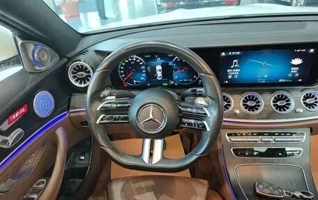 Mercedes-Benz E-Класс, 2021 год, 2 299 000 рублей, 11 фотография