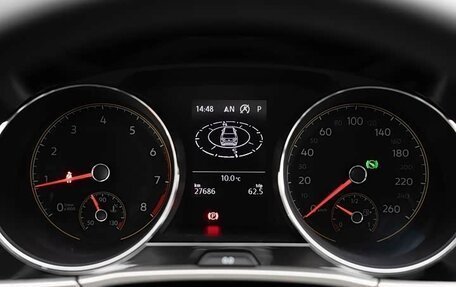 Volkswagen Touran III, 2021 год, 2 600 000 рублей, 9 фотография