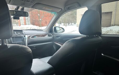 Toyota Camry, 2017 год, 2 370 000 рублей, 8 фотография