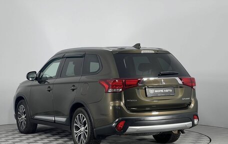 Mitsubishi Outlander III рестайлинг 3, 2018 год, 1 960 000 рублей, 7 фотография