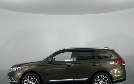 Mitsubishi Outlander III рестайлинг 3, 2018 год, 1 960 000 рублей, 8 фотография