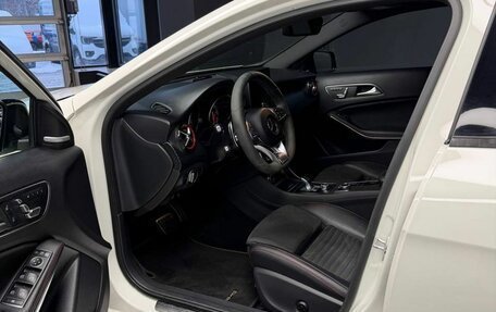 Mercedes-Benz A-Класс AMG, 2017 год, 2 850 000 рублей, 12 фотография