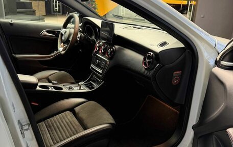 Mercedes-Benz A-Класс AMG, 2017 год, 2 850 000 рублей, 15 фотография