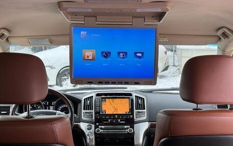 Toyota Land Cruiser 200, 2014 год, 3 000 000 рублей, 25 фотография