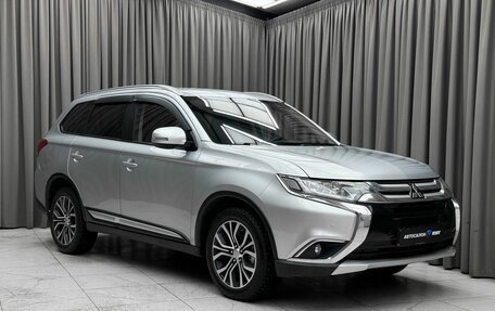 Mitsubishi Outlander III рестайлинг 3, 2017 год, 2 099 000 рублей, 3 фотография
