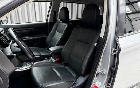 Mitsubishi Outlander III рестайлинг 3, 2017 год, 2 099 000 рублей, 7 фотография