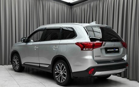 Mitsubishi Outlander III рестайлинг 3, 2017 год, 2 099 000 рублей, 6 фотография