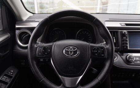 Toyota RAV4, 2019 год, 2 960 000 рублей, 12 фотография