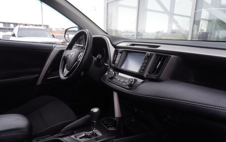 Toyota RAV4, 2019 год, 2 960 000 рублей, 21 фотография