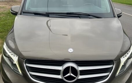 Mercedes-Benz V-Класс, 2015 год, 3 450 000 рублей, 1 фотография