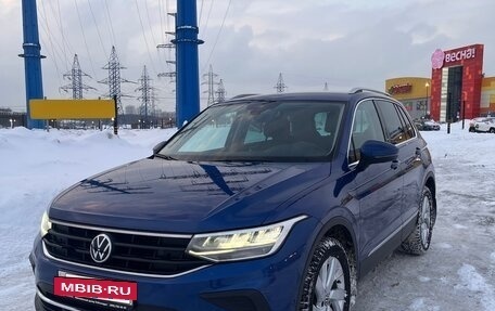 Volkswagen Tiguan II, 2021 год, 4 250 000 рублей, 3 фотография