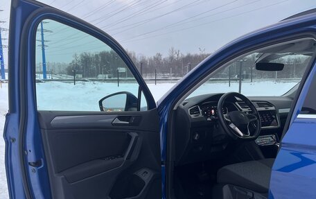 Volkswagen Tiguan II, 2021 год, 4 250 000 рублей, 16 фотография