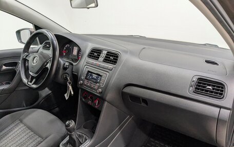 Volkswagen Polo VI (EU Market), 2017 год, 720 000 рублей, 16 фотография