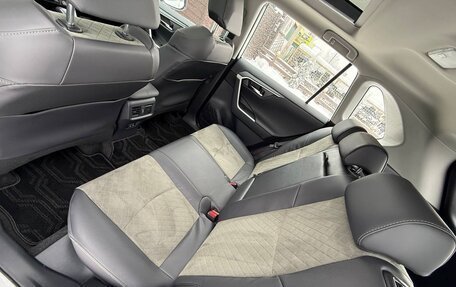 Toyota RAV4, 2025 год, 4 300 000 рублей, 9 фотография