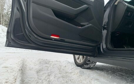 Volkswagen Passat B8 рестайлинг, 2016 год, 1 830 000 рублей, 16 фотография