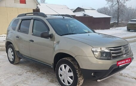 Renault Duster I рестайлинг, 2014 год, 895 000 рублей, 2 фотография