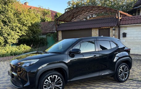 Toyota Yaris Cross, 2021 год, 2 350 000 рублей, 3 фотография