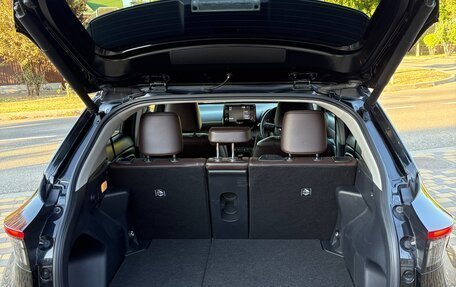 Toyota Yaris Cross, 2021 год, 2 350 000 рублей, 12 фотография