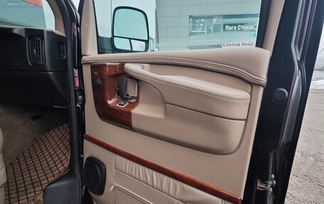 Chevrolet Express II, 2010 год, 2 590 000 рублей, 10 фотография