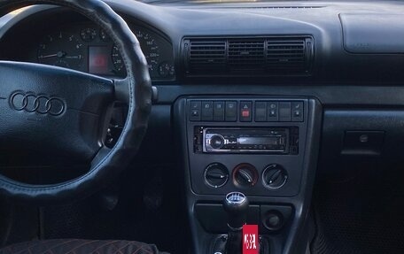 Audi A4, 1995 год, 215 000 рублей, 8 фотография