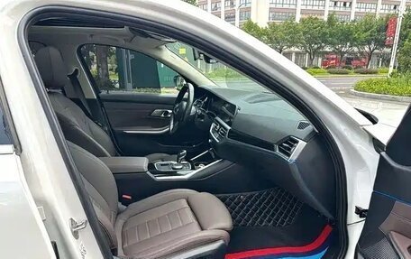 BMW 3 серия, 2021 год, 2 700 000 рублей, 10 фотография