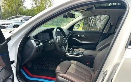 BMW 3 серия, 2021 год, 2 700 000 рублей, 14 фотография