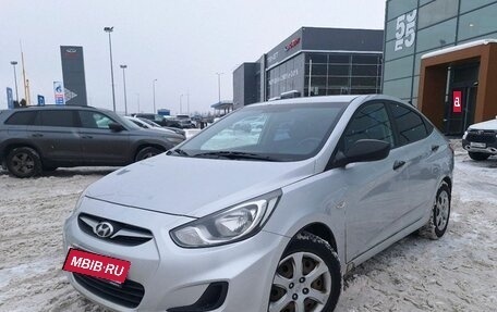 Hyundai Solaris II рестайлинг, 2011 год, 529 000 рублей, 1 фотография