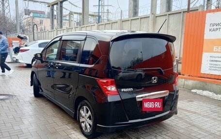 Honda Freed I, 2010 год, 1 050 000 рублей, 6 фотография