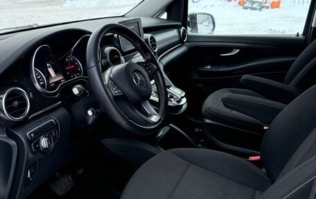 Mercedes-Benz V-Класс, 2017 год, 14 фотография