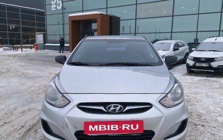 Hyundai Solaris II рестайлинг, 2011 год, 529 000 рублей, 2 фотография