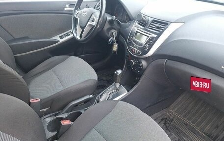 Hyundai Solaris II рестайлинг, 2011 год, 529 000 рублей, 14 фотография