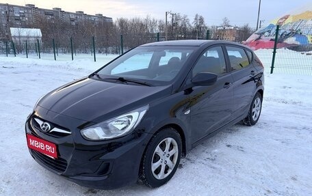 Hyundai Solaris II рестайлинг, 2011 год, 689 000 рублей, 1 фотография