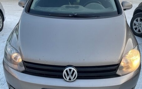 Volkswagen Golf Plus II, 2011 год, 540 000 рублей, 2 фотография