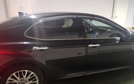 Toyota Camry, 2019 год, 2 700 000 рублей, 17 фотография