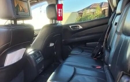 Nissan Pathfinder, 2015 год, 1 580 000 рублей, 5 фотография