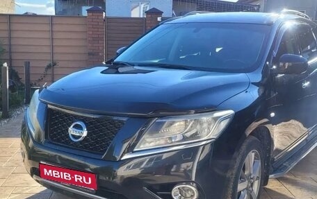 Nissan Pathfinder, 2015 год, 1 580 000 рублей, 10 фотография