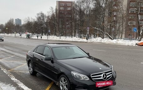Mercedes-Benz E-Класс, 2015 год, 2 350 000 рублей, 2 фотография
