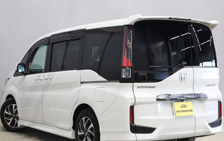 Honda Stepwgn IV, 2020 год, 2 349 000 рублей, 7 фотография