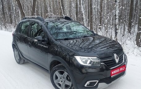 Renault Sandero II рестайлинг, 2019 год, 1 260 000 рублей, 1 фотография