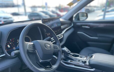 Toyota Highlander, 2025 год, 5 750 000 рублей, 10 фотография