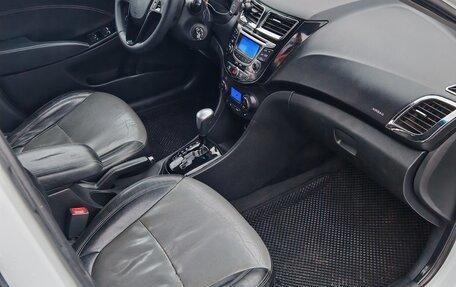 Hyundai Solaris II рестайлинг, 2012 год, 650 000 рублей, 13 фотография