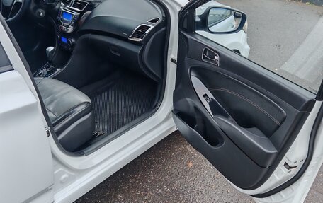 Hyundai Solaris II рестайлинг, 2012 год, 650 000 рублей, 17 фотография