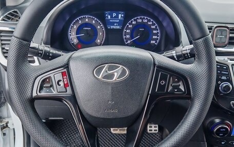 Hyundai Solaris II рестайлинг, 2012 год, 650 000 рублей, 14 фотография