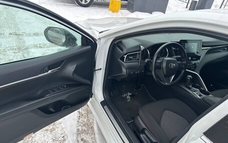 Toyota Camry, 2021 год, 2 876 000 рублей, 8 фотография