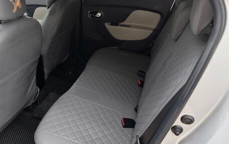 Renault Logan II, 2017 год, 650 000 рублей, 6 фотография