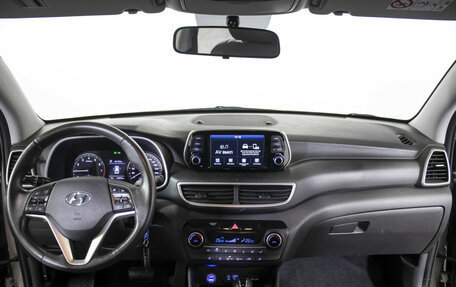 Hyundai Tucson III, 2019 год, 1 995 000 рублей, 13 фотография