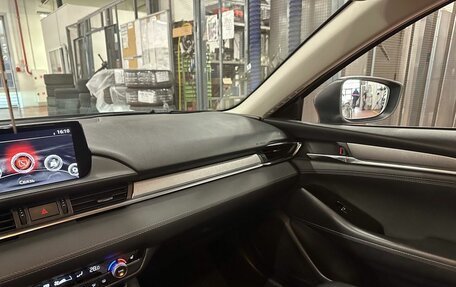 Mazda 6, 2019 год, 2 670 000 рублей, 19 фотография